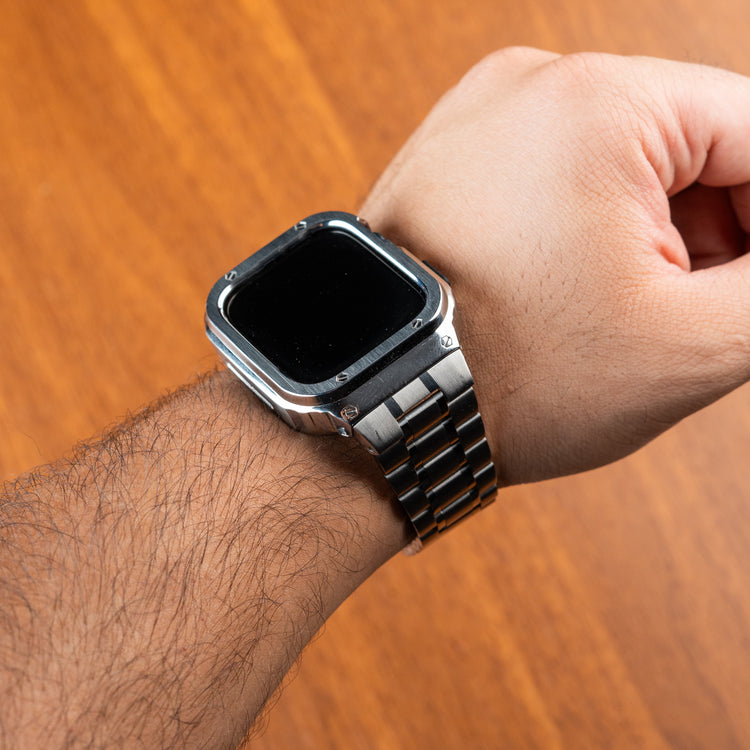 Apple Watch All in one case and strap Silver Edition